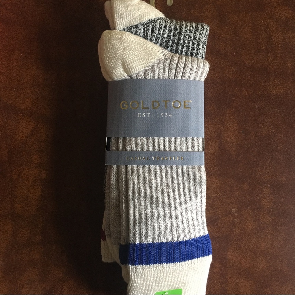 NWT 2 pairs gold toe socks with stripe